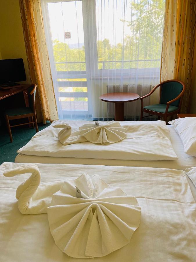 Garni Hotel Pyramida Cheb Ngoại thất bức ảnh